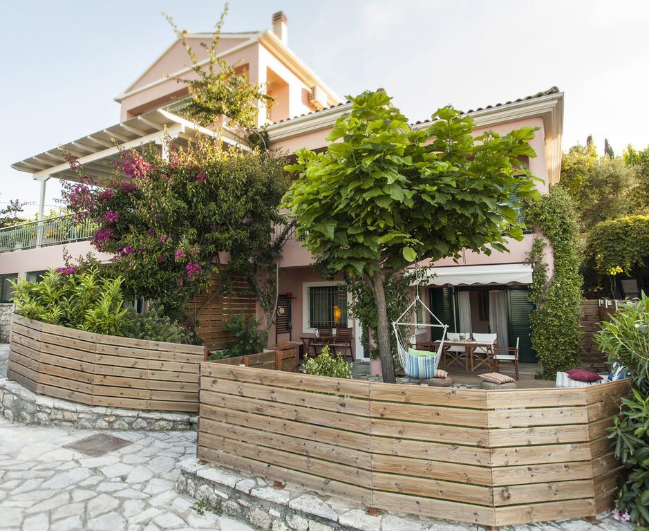 Apartment in Villa Rosebud Nikiana Bagian luar foto