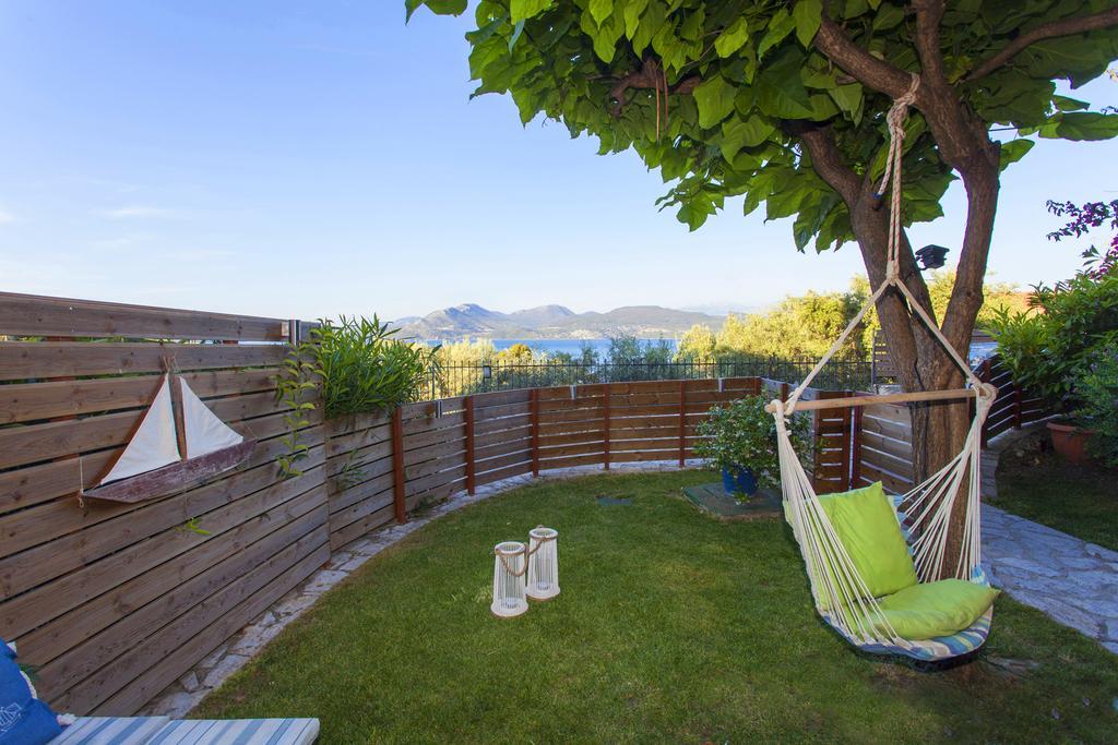 Apartment in Villa Rosebud Nikiana Bagian luar foto